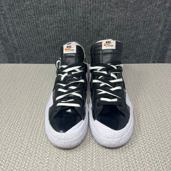 Nike x Sacai Blazer Low Black White Patent Leather Shoes Mens 10.5 DM6443-001